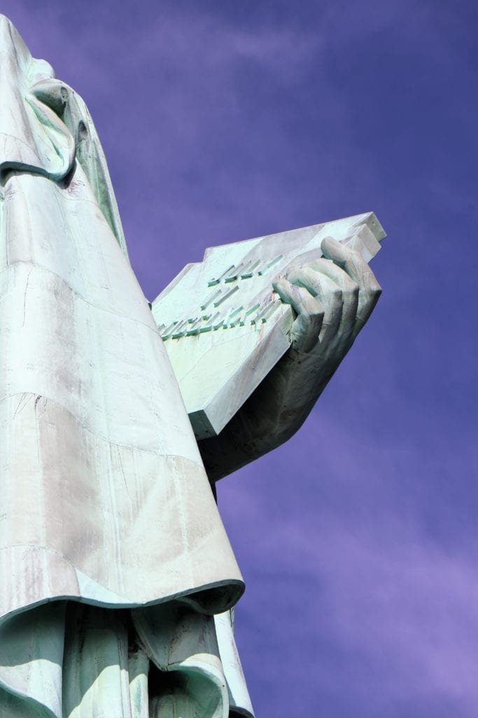 Tablet held by the Statue of Liberty
New York Christmas Vacation